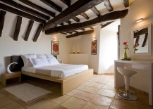 Zen-styled-bedroom-with-Mediterranean-panache-217x155