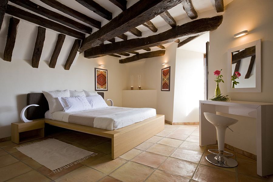 Zen-styled bedroom with Mediterranean panache