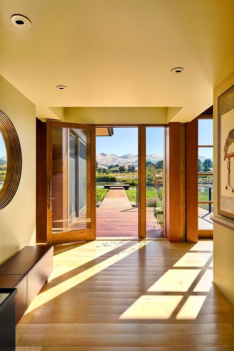 Beautiful entry of the contemporary Eckford Residence in Santa Barbara