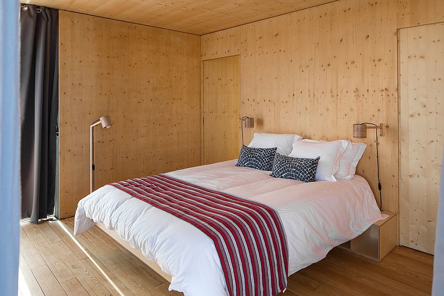 Bedroom of the floating house with lovely, dynamic view outside