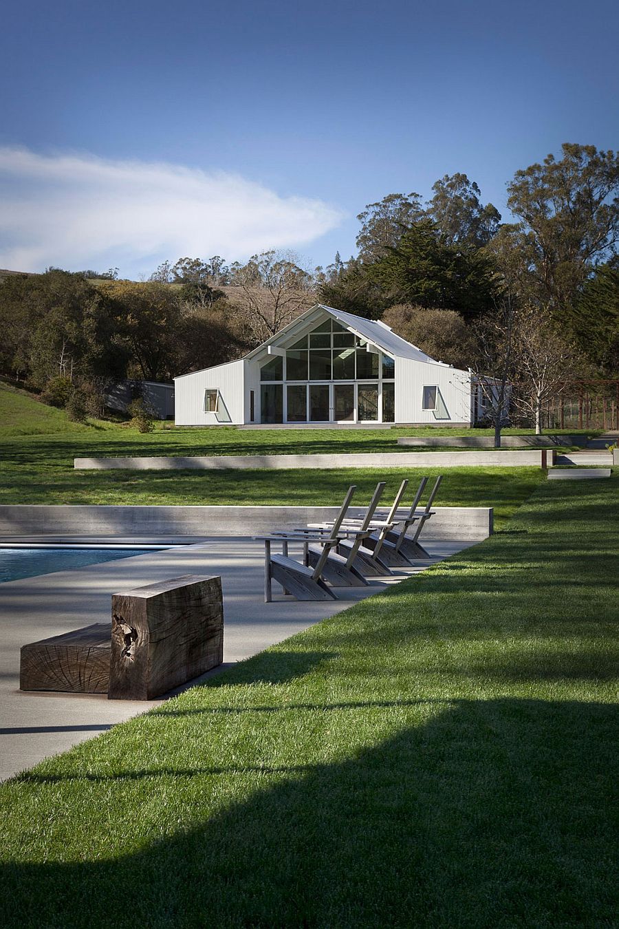 Contemporary ranch home takes inspiration from the classic barn structure