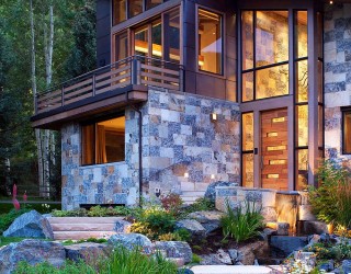 Rustic Modernity: Enthralling Vail Mountain Home Leaves You Awestruck!