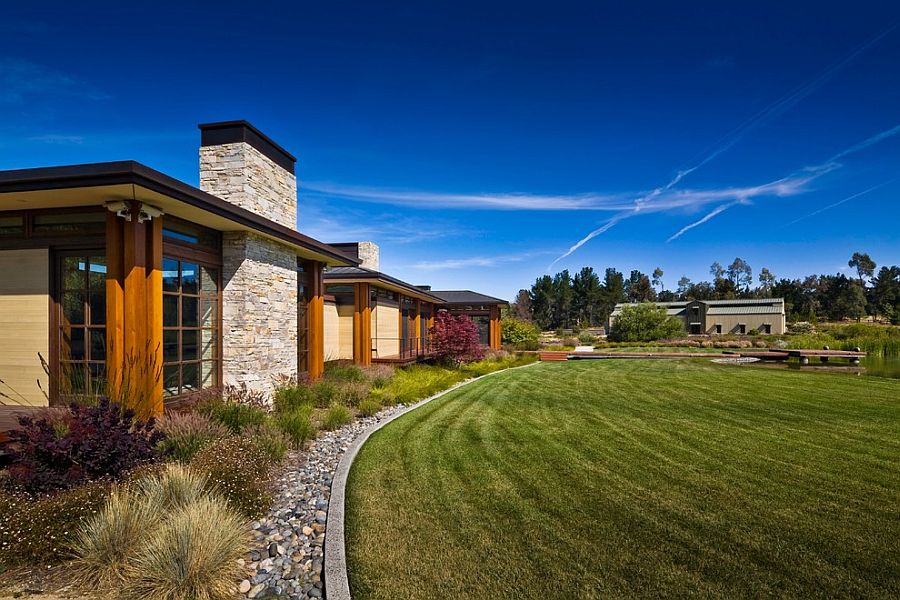 Fabulous rustic landscape around the gorgeous Eckford Residence