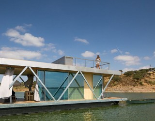 Floatwing: Modular, Prefabricated Houseboat Offers an Exciting Escape!