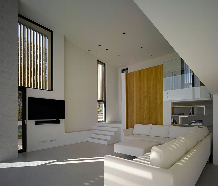 Minimal, modern interior of Villa Brash