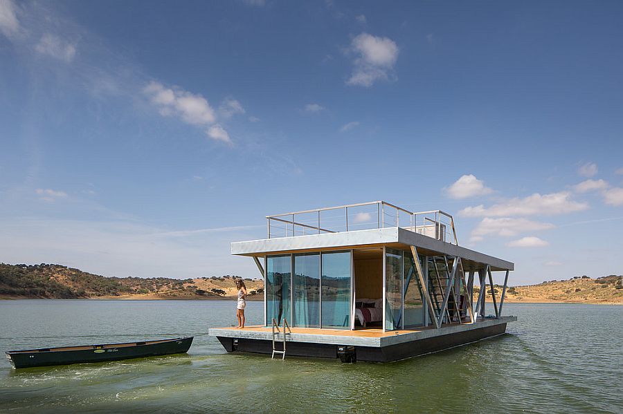 Modular design of the floating house allows you to add additional bedrooms