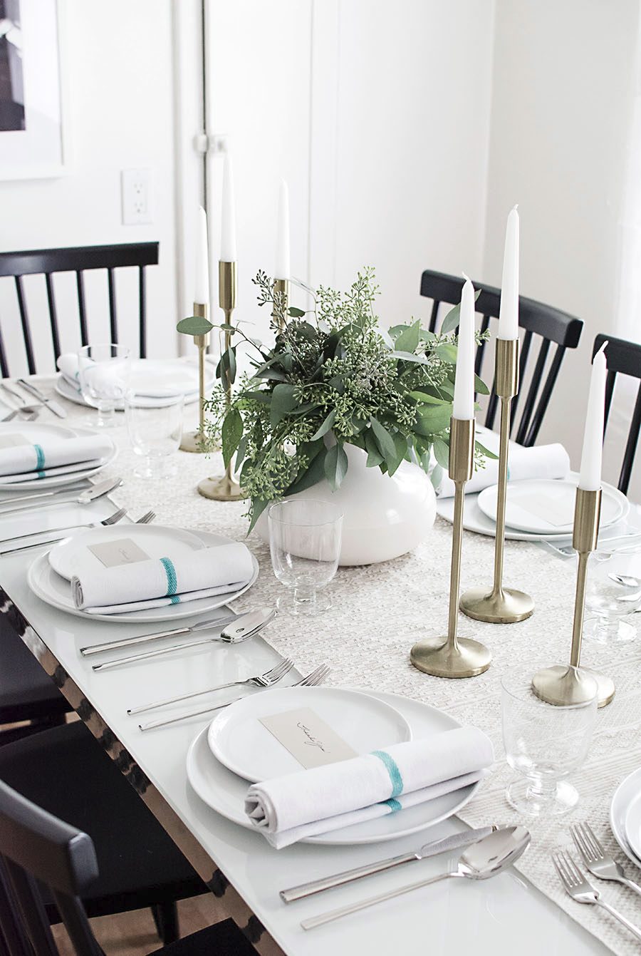 Modern Christmas Table - Homey Oh My