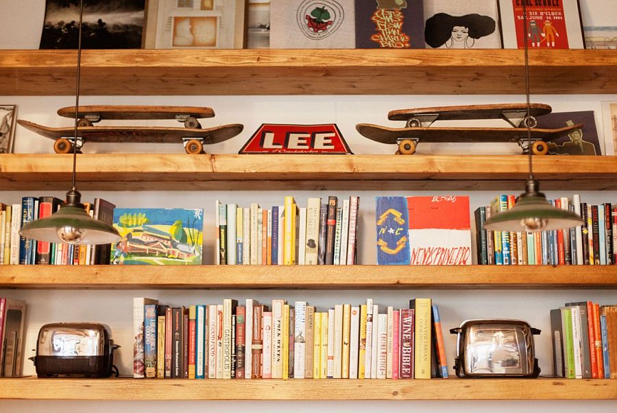 Open wooden bookshelf design for the ergonomic home office