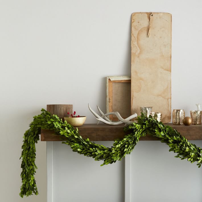 Preserved boxwood garland