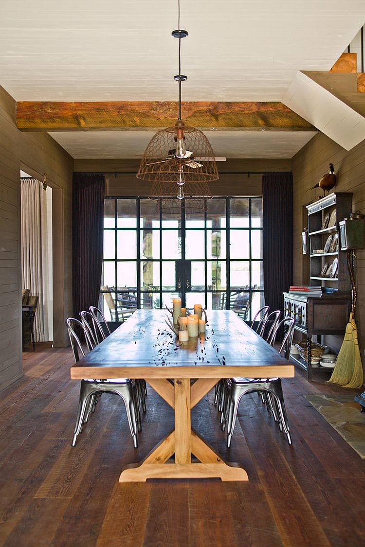 Rustic pendants make an impression when both switched on and off [Design: The Design Atelier]