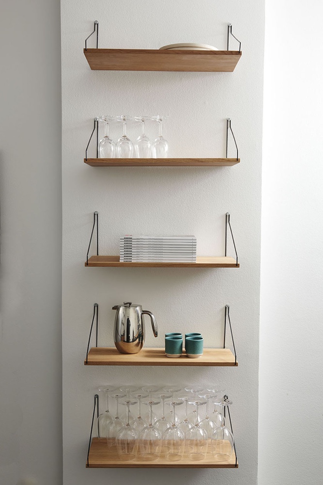 Shelf by Frama Studio