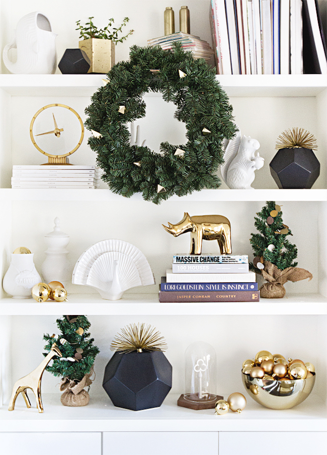 20 Chic Holiday Decorating Ideas With A Black Gold And White