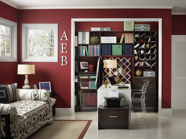 Sparkling Contemporary Home Office With White Trims And Maroon Walls 768x576 
