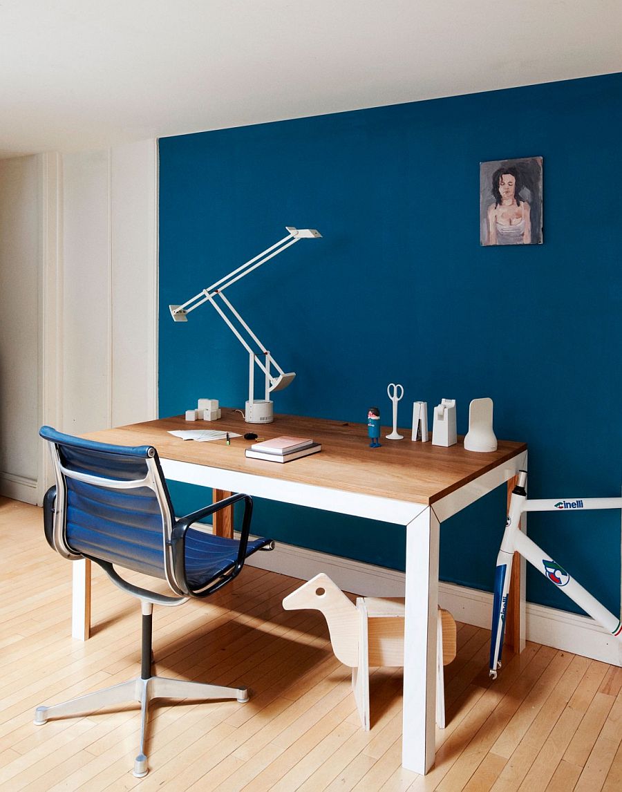 Unassuming and minimal home workspace design