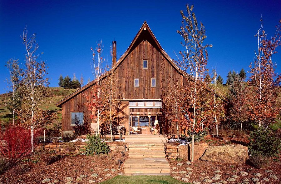 Barn inspired extreior of the WIlson Mountain Residence