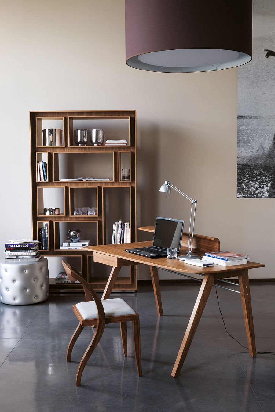 Classic writing desk Pablo from Porada