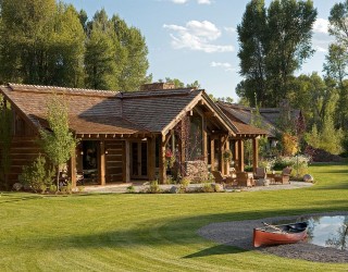 Enchanting Escape: Rustic Wyoming Lifestyle Comes Alive in All Its Splendor!