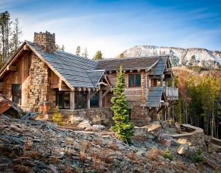 Dancing Hearts: Picture-Perfect Hillside Escape in Montana!