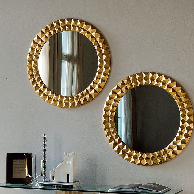 Gorgeous gold frame of the round EGYPT mirrors