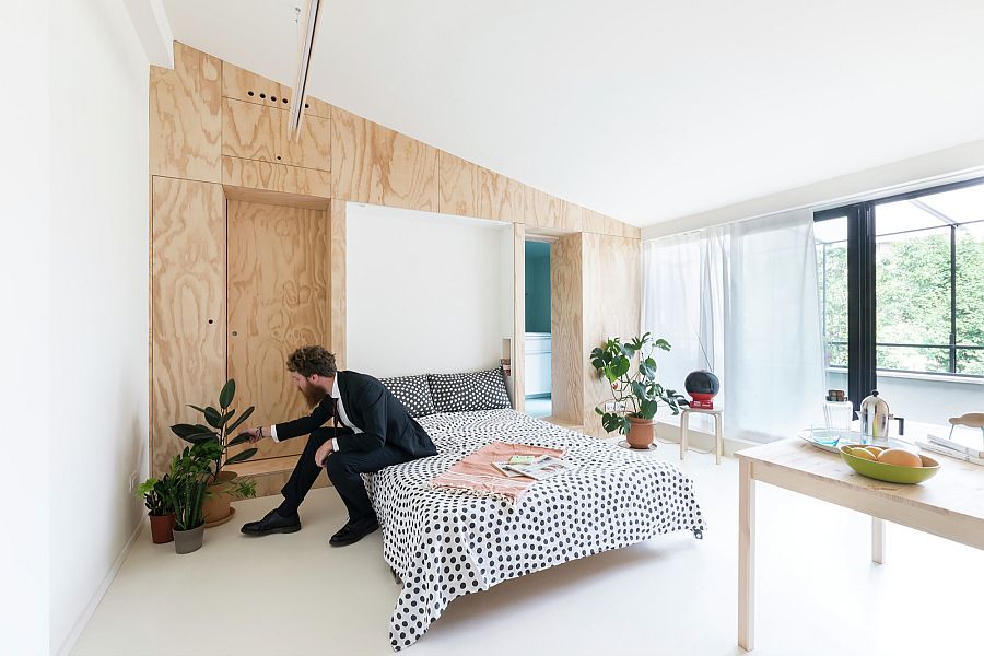 Minimal use of color and smart deisgn solutions define the Baitpin Apartment