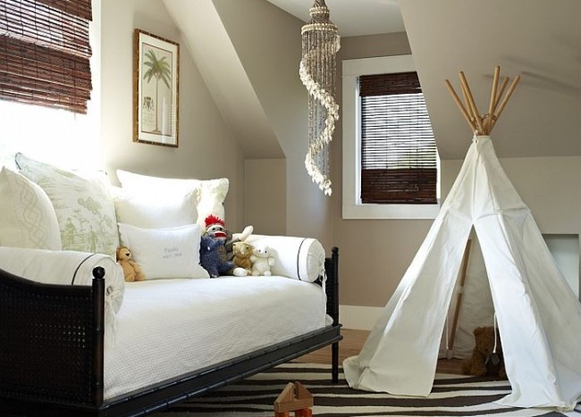 A Perfect Blend: Combing the Playroom and Guestroom in Style