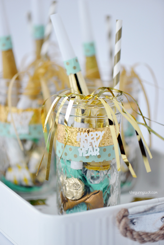 7 New Year&#039;s Eve Party Favor Ideas