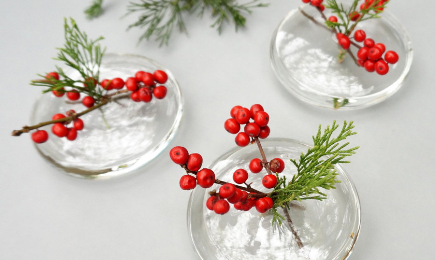 3 Red Berry Centerpiece Ideas for Your Holiday Table