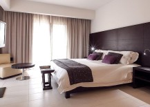 Smart-and-minimal-design-of-the-bed-does-away-with-the-excesses-217x155