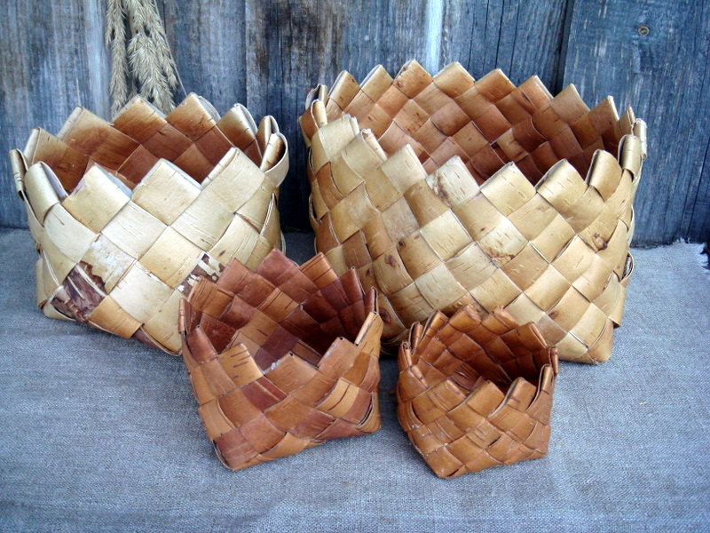 Vintage woven birch bark baskets from Etsy shop Vintage Butik Gita