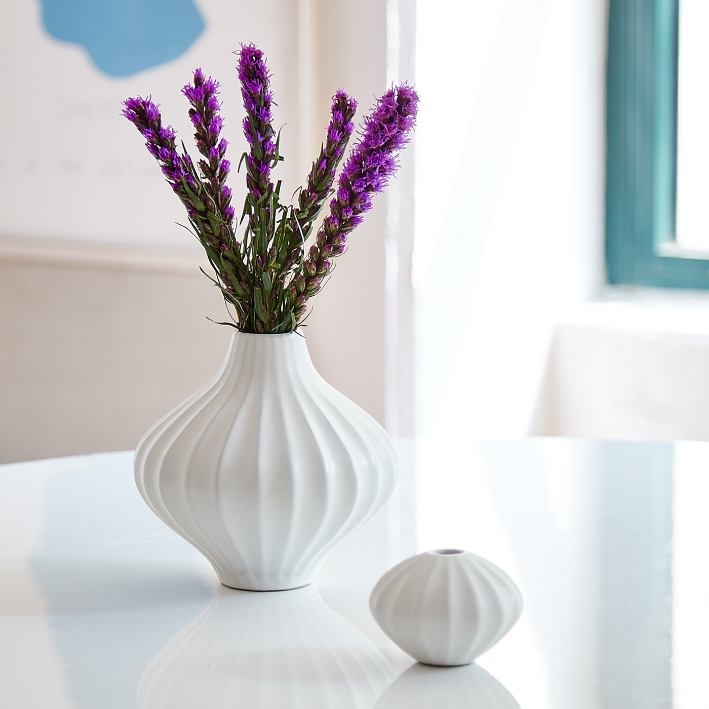 White ceramic vases from Jonathan Adler