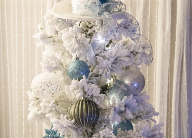 8 Beautifully Unusual & Unique Christmas Tree Topper Ideas