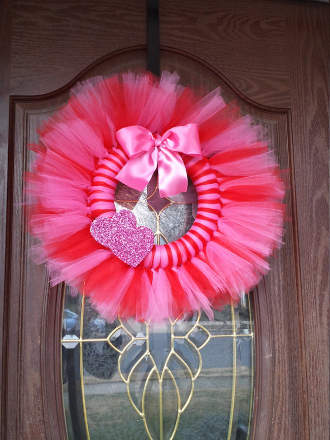 Valentine's Day Ruffled Ribbon Wreath - My Suburban Kitchen