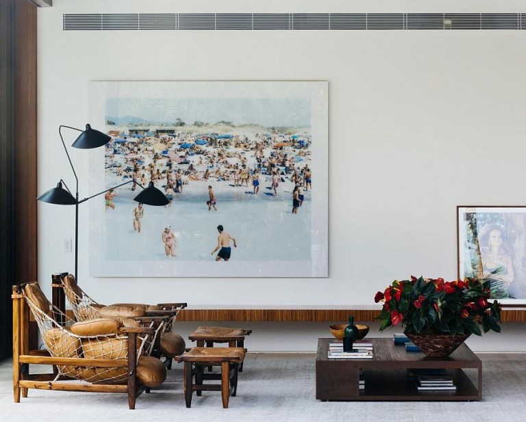 Contemporary Rio Residence Brings the Outdoors Inside with Inventive