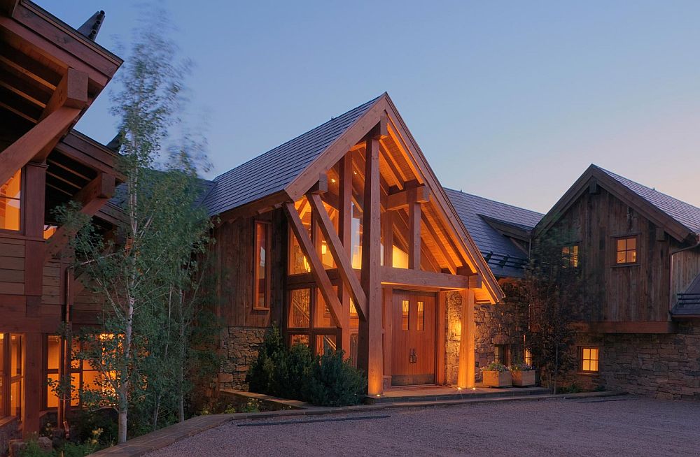 Entrance of the fabulous family vacation home