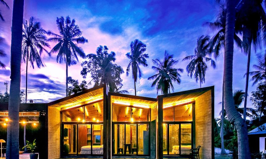 Seaside Contemporary Home Dazzles with a Strikingly Inventive Façade