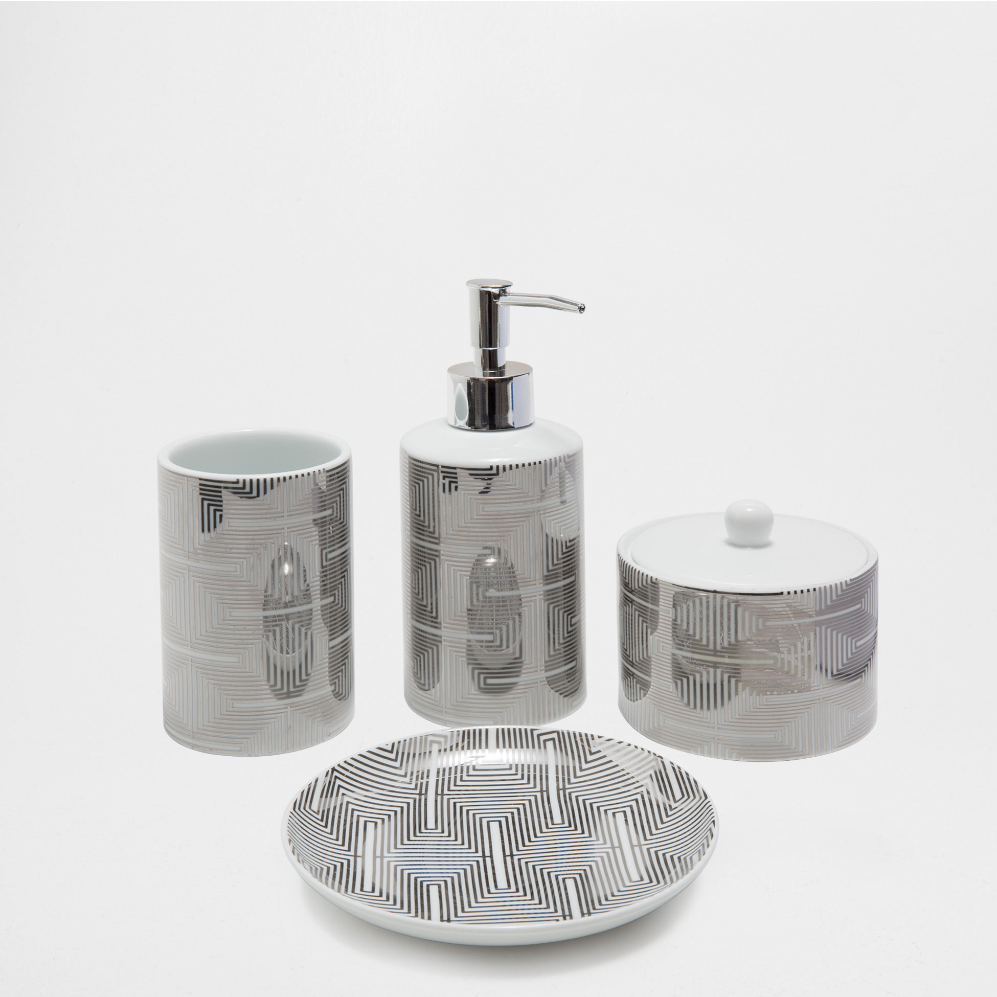 Geometric bathroom set from Zara Home