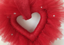 Heart-shaped-red-tulle-wreath-for-Valentines-Day-217x155