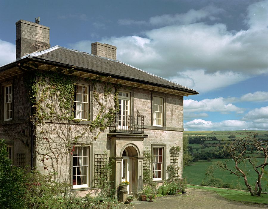 Ivy creeping around the balcony does seem apt for this classic feature [From: Greg Newton Photography]