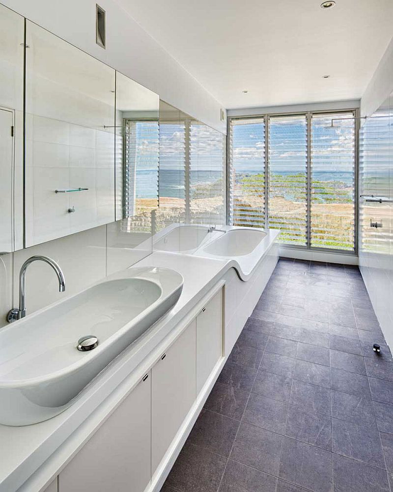 Luxurious bathroom in white with ocea view