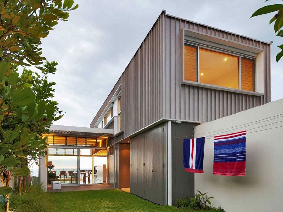 Metallic exterior of the Sydney home gives it an urban appeal