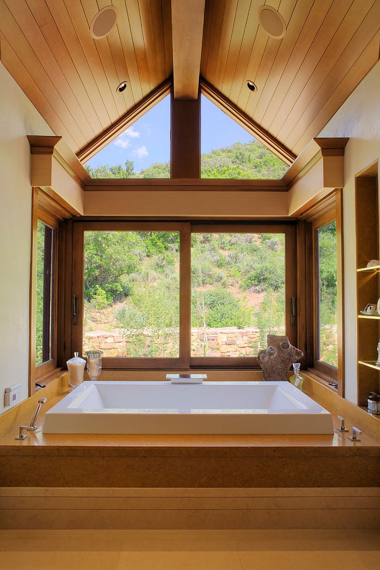 Modern bathroom with jacuzzi and an airy ambiance