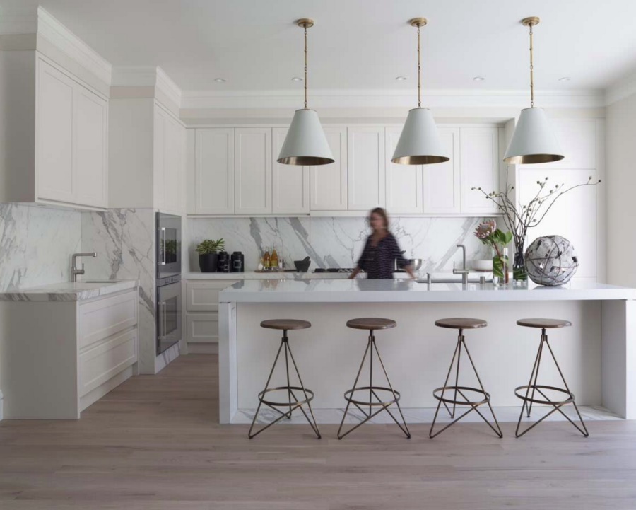 Modern mixed materials kitchen