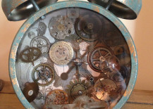 Steampunk-altered-alarm-clock-with-lots-of-gears-217x155