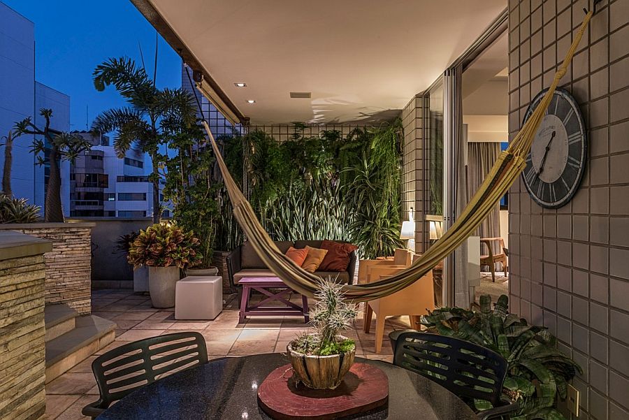 Top level hangout with a hammock, pool and a relaxation zone