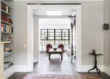White-and-gray-shape-the-neutral-interior-of-the-ravishing-townhouse-217x155