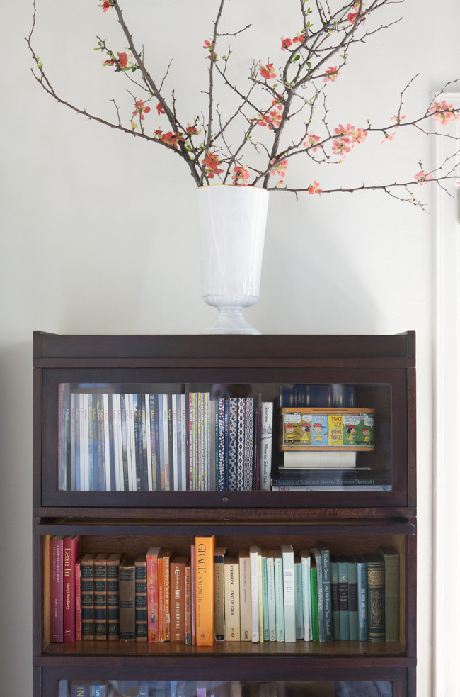 Helpful Hints for Decorating Bookshelves Decoist