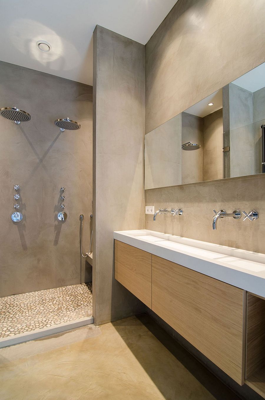 Concrete walls inside the contemporary bathroom