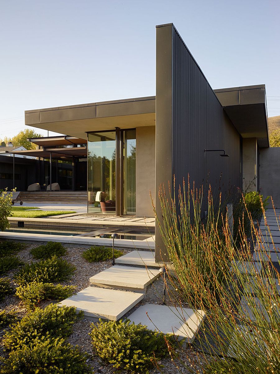 Contemporary courtyard residence in Mill Valley, California