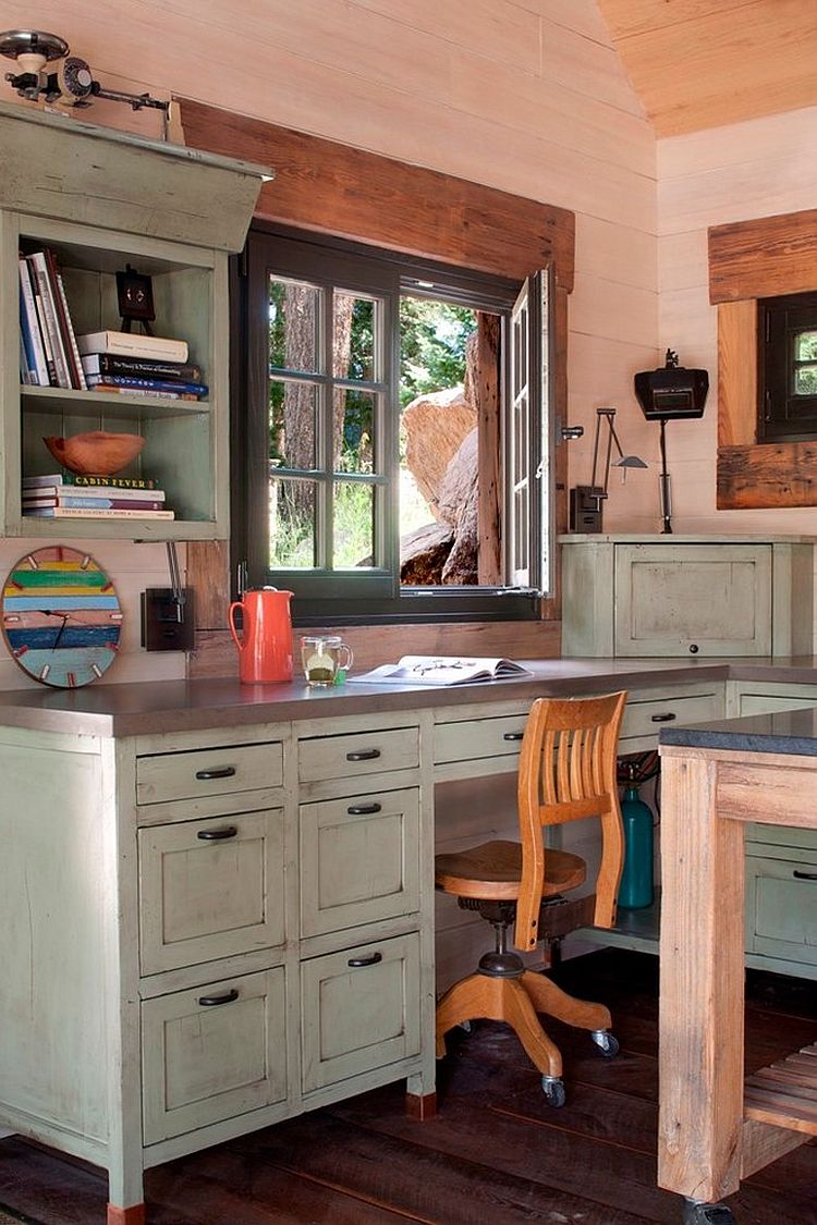 Custom-built desk for the small home office [Design: TKP Architects]