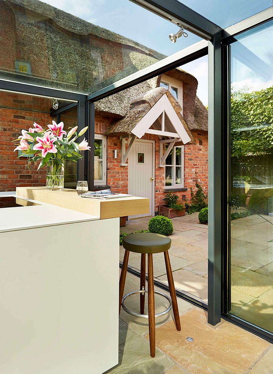 Exclusive glass box kitchen design takes the interiors outdoors
